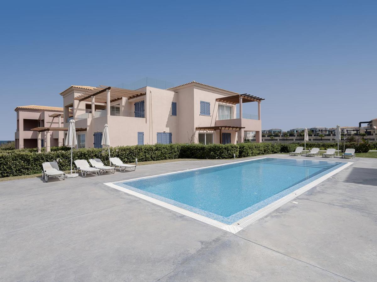 Resitour - Aphrodite Beachfront Pirgos Psilonerou Eksteriør billede